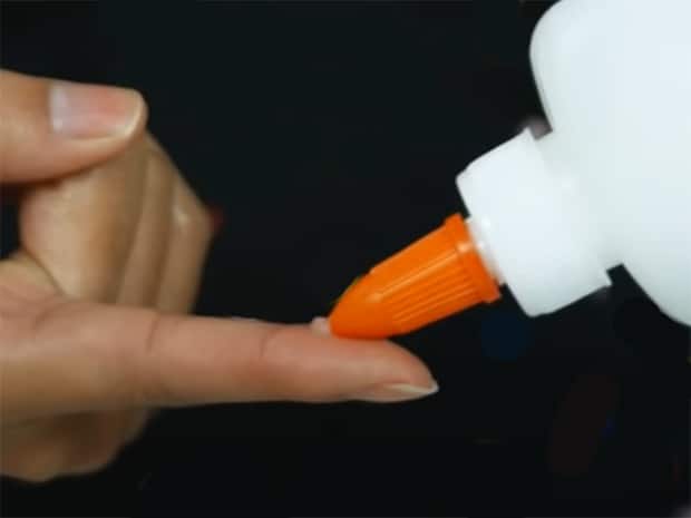 Remove a Splinter with white glue