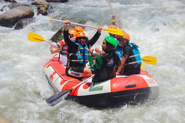 do white water rafts naturally lose air?